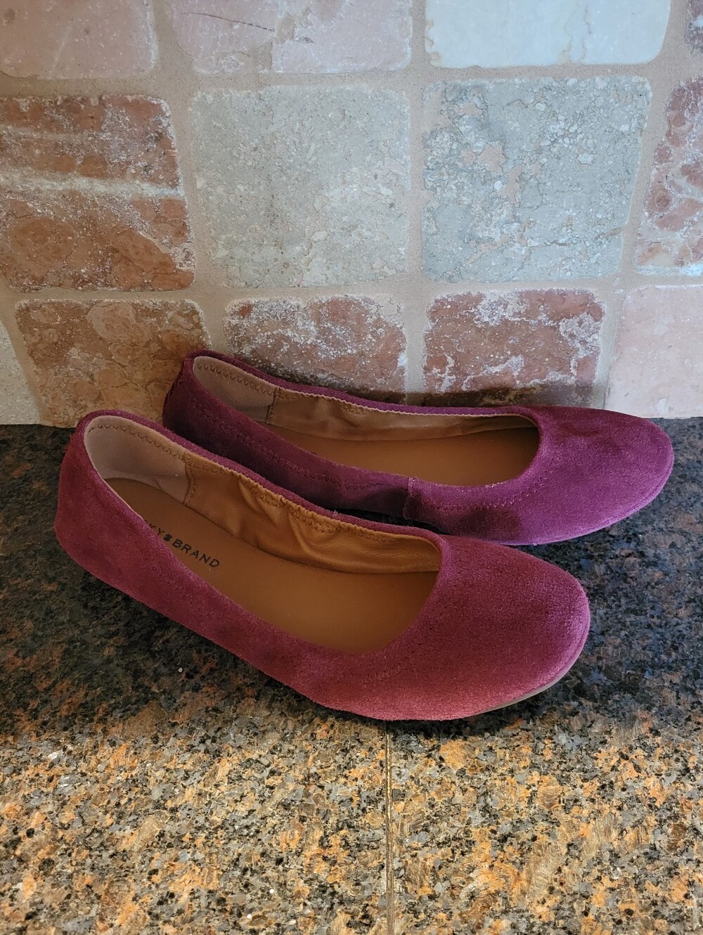 LUCKY BRAND Red Suede Flats 7 1/2 - Picture 2 of 6